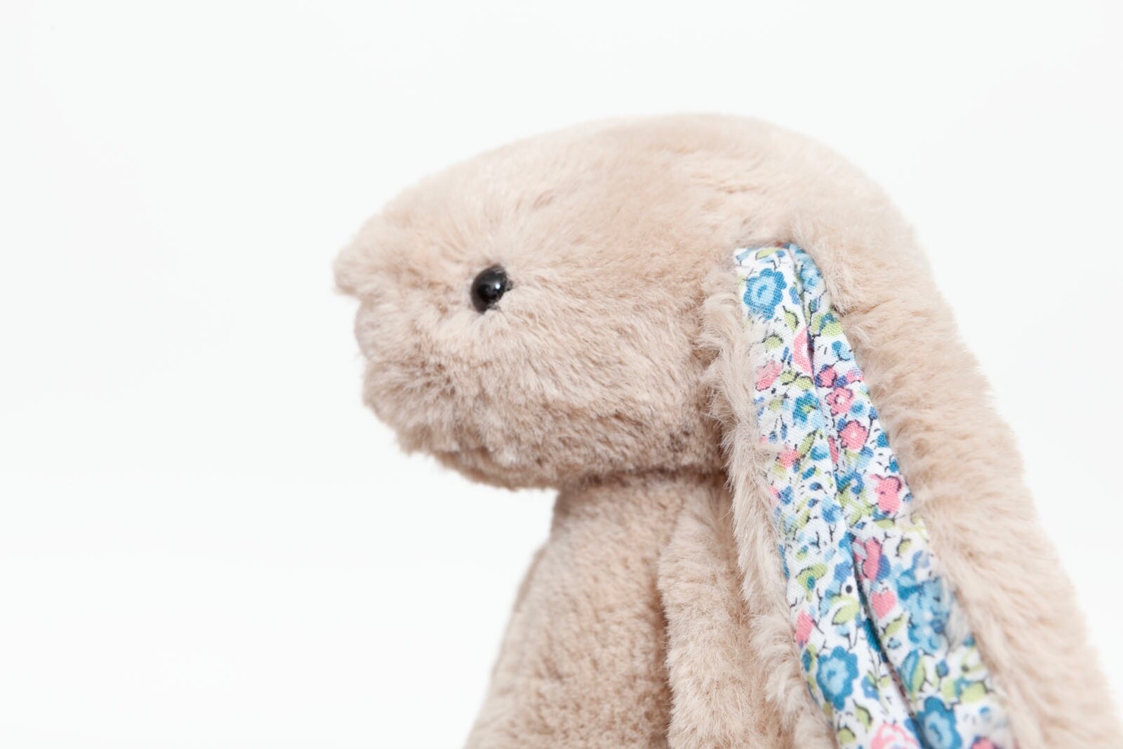 Jellycat Small Bashful Original Beige Blossom Bunny – Ms Rudolph's